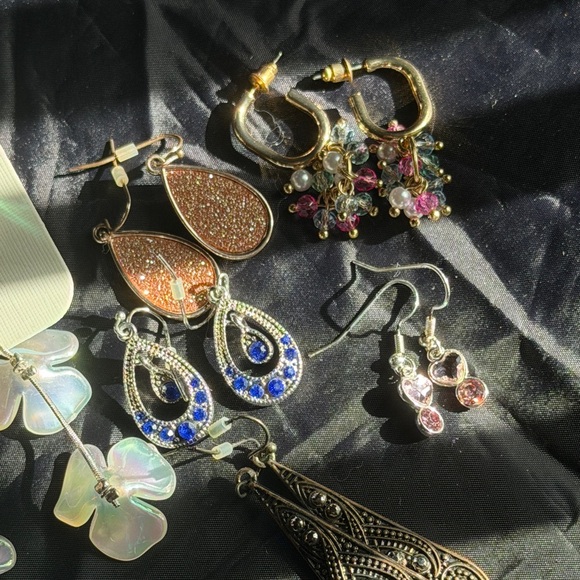 Assorted Earring Set - Picture 4 of 4